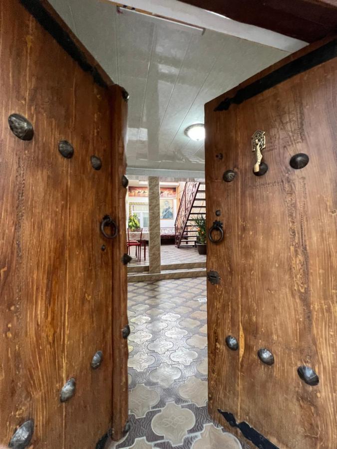 "Navo" Boutique Vandrehjem Bukhara Eksteriør billede